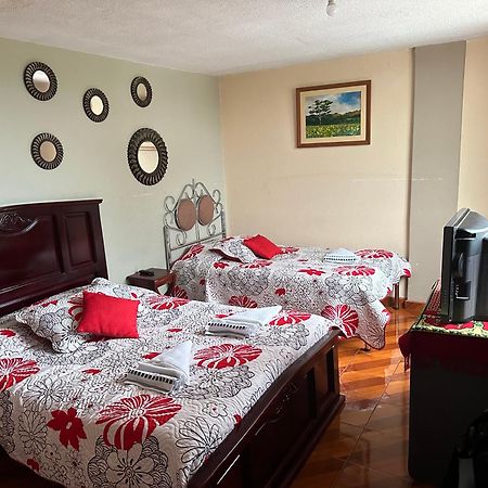 Hostal Jora Continental Cotacachi Bagian luar foto