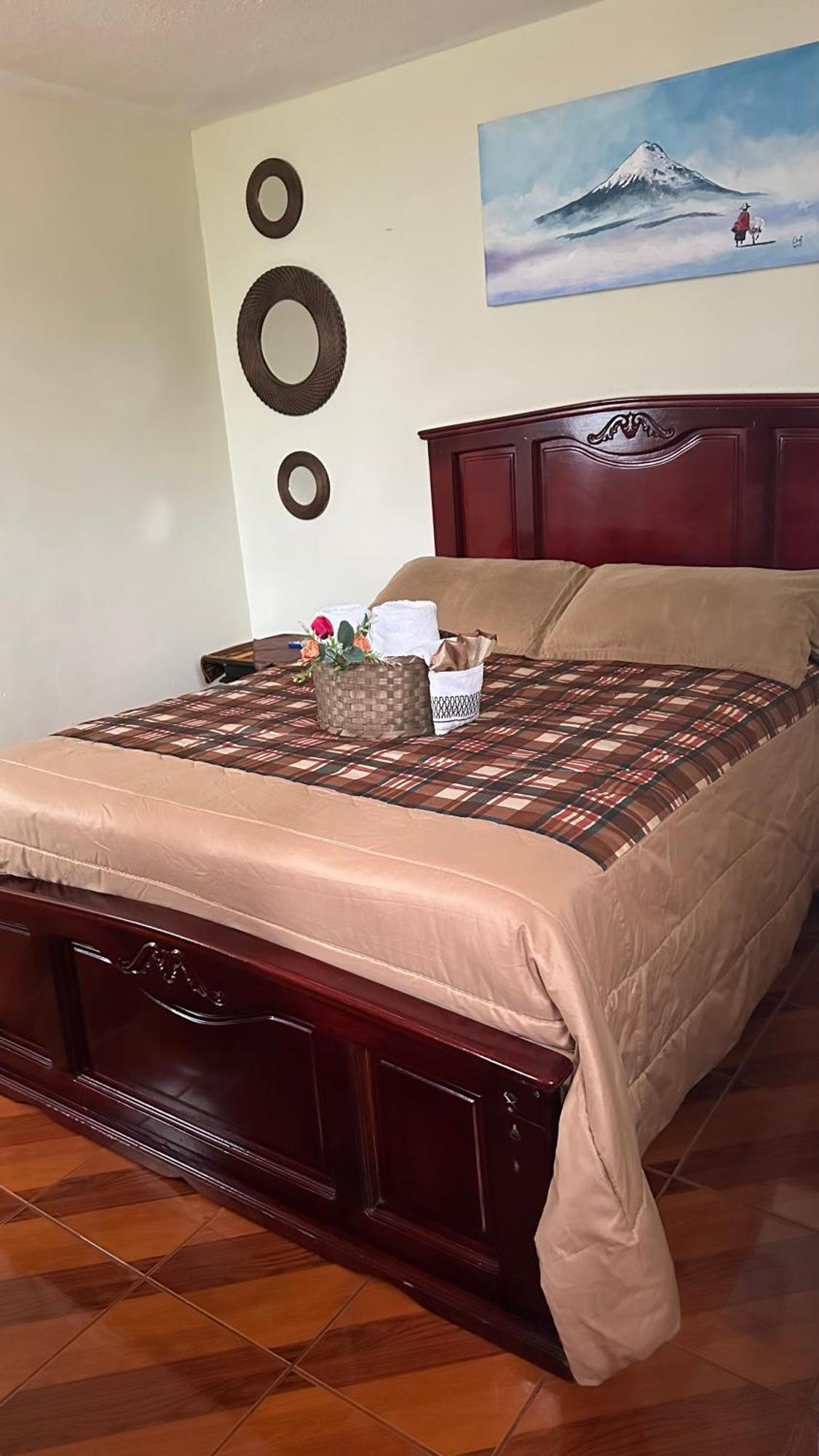 Hostal Jora Continental Cotacachi Bagian luar foto