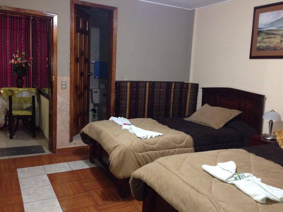 Hostal Jora Continental Cotacachi Ruang foto